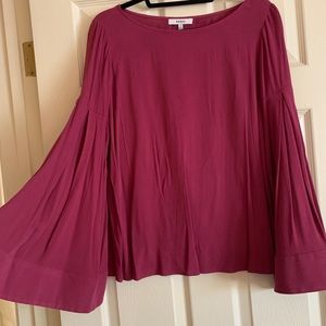 Trumpet sleeve dress shirt